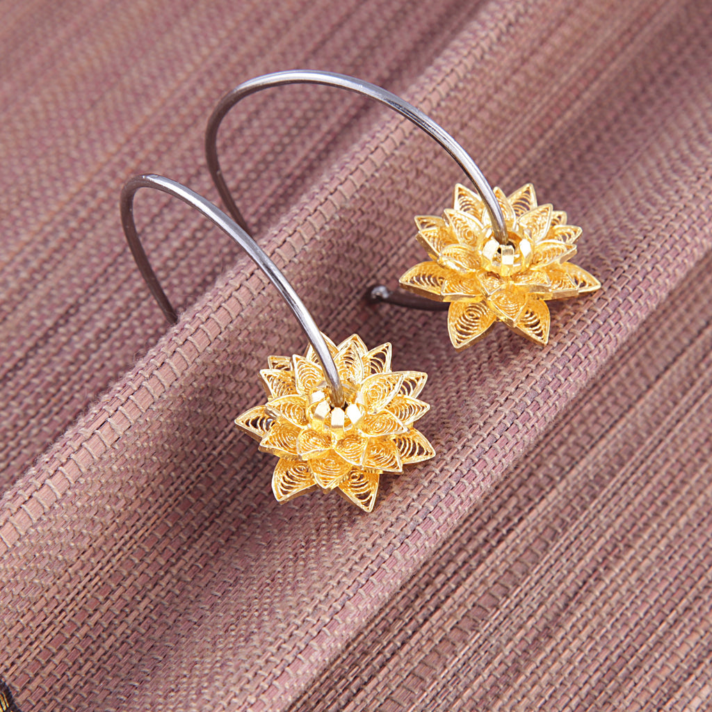 Fleur-de-Lotus Silver Earrings