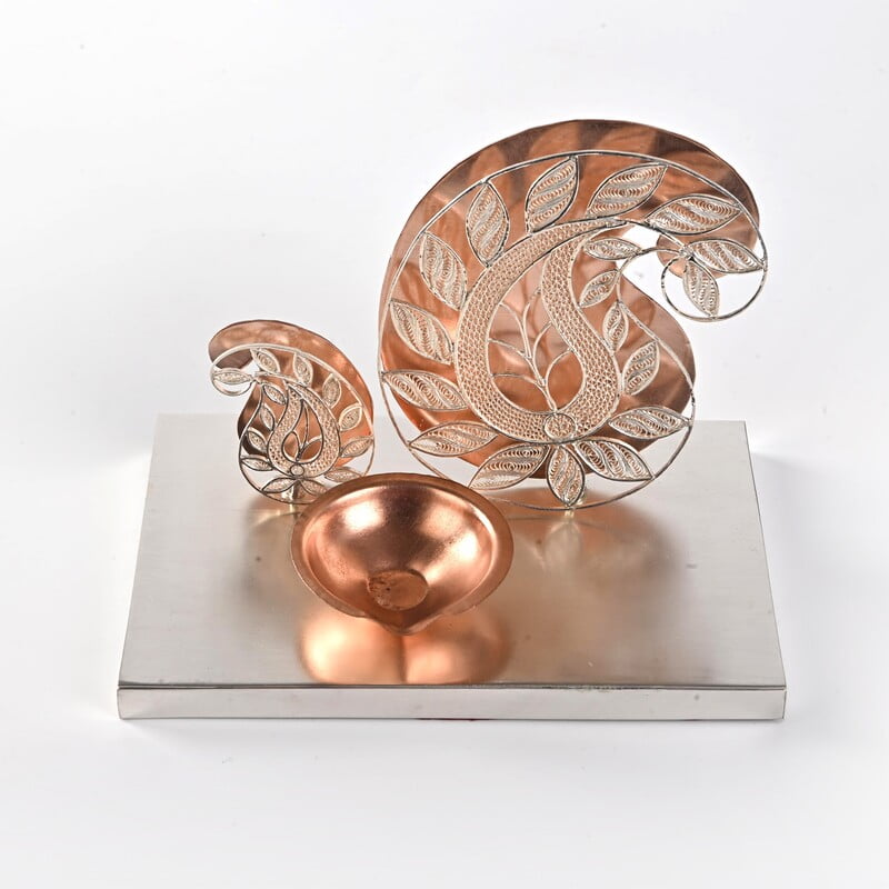 Dazzling Filigree Paisley Diya