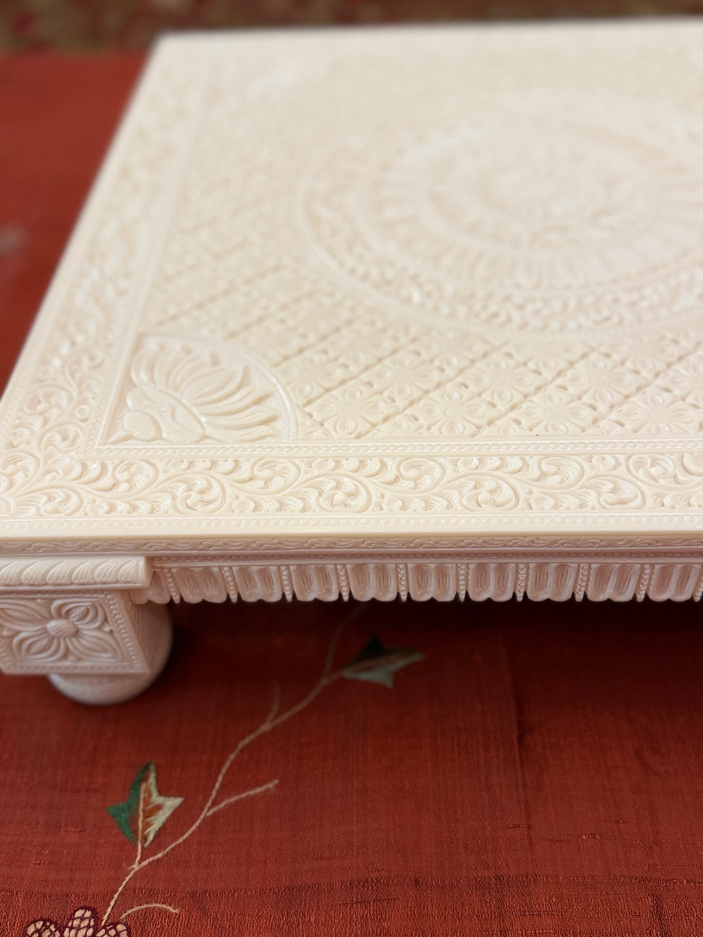 Ivory Look Alike Chowki 18 inch