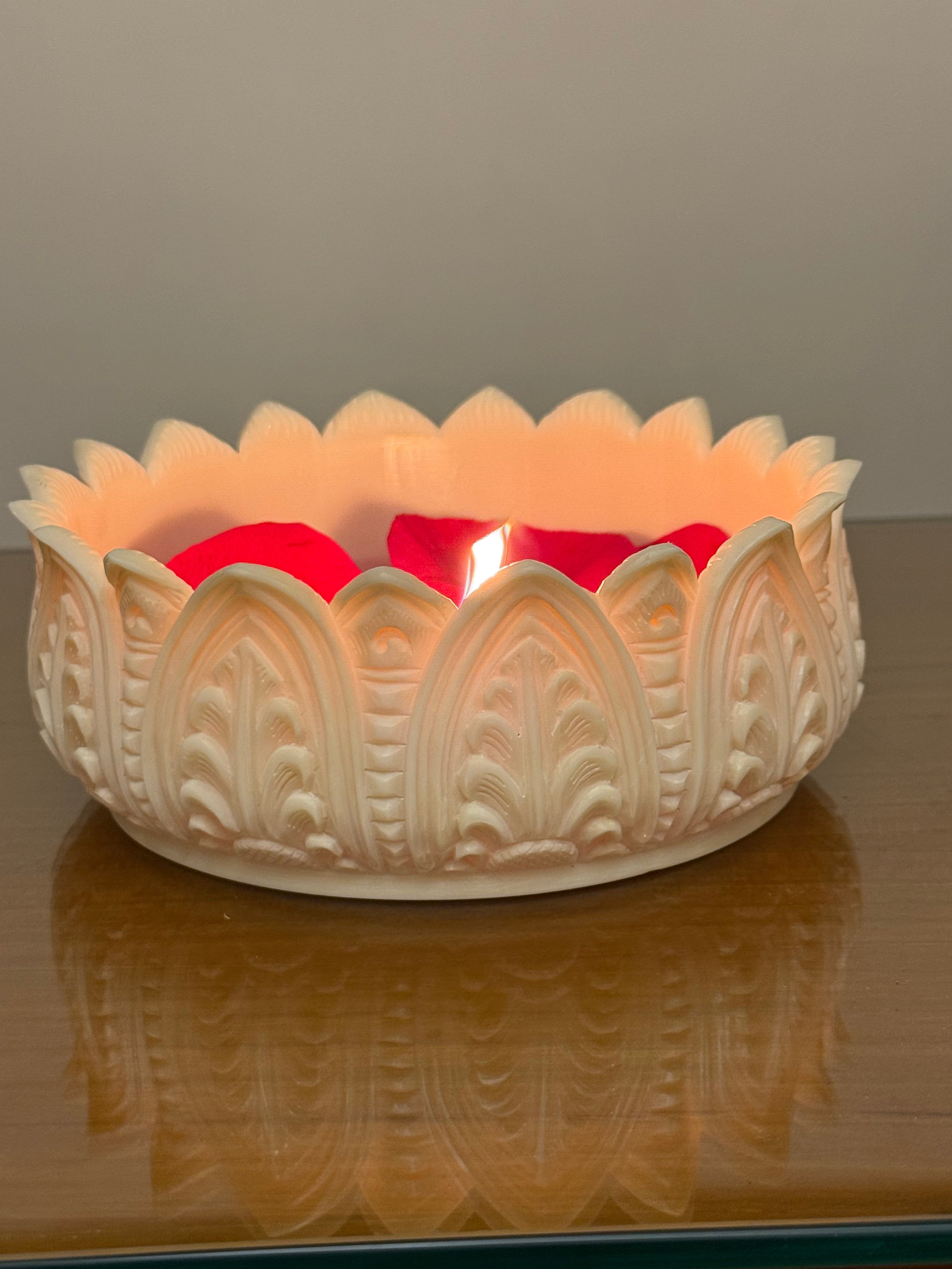 Lotus bloom Urlis  6 inch