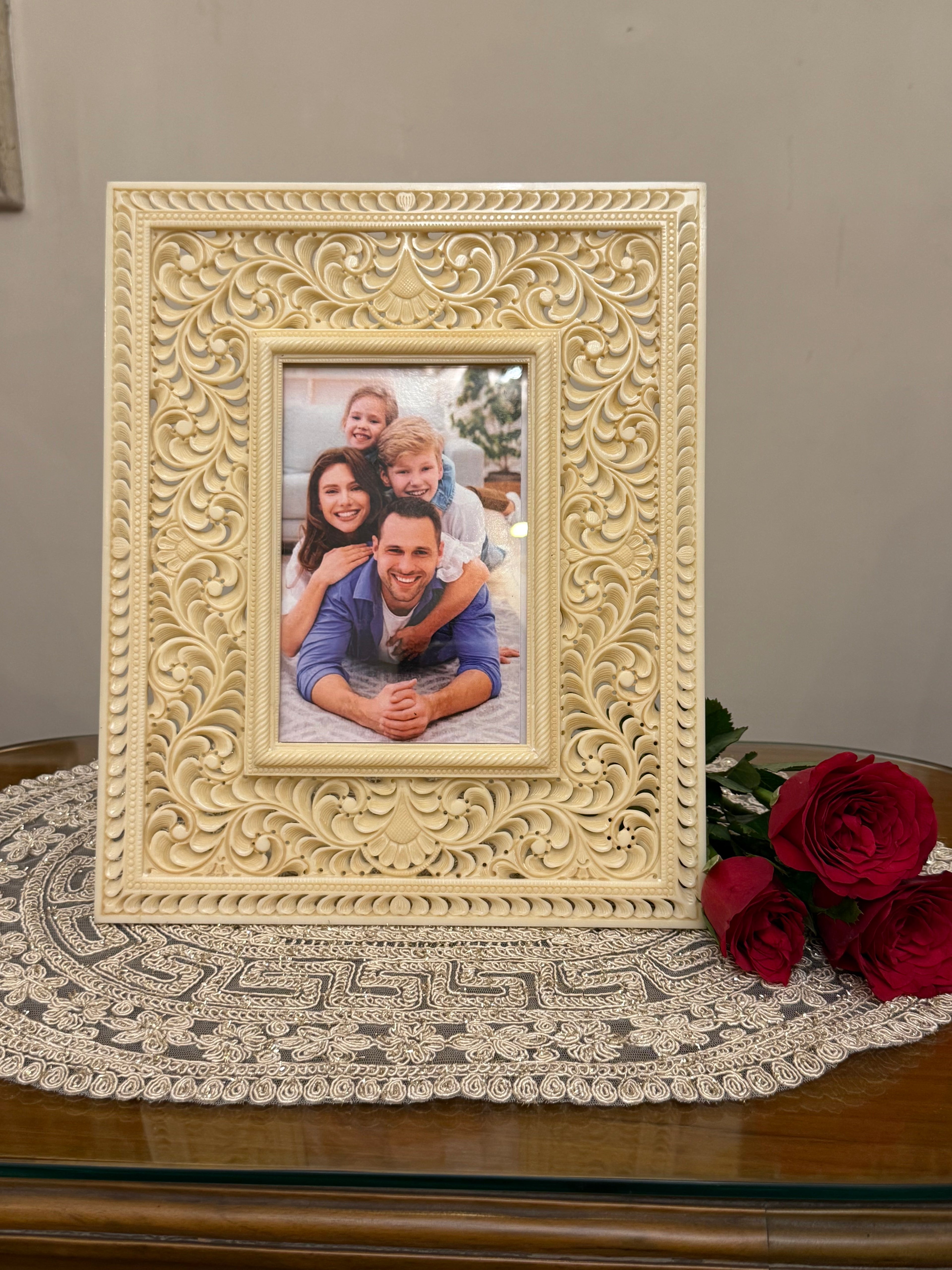 Ivory Look-Alike Royal Heritage Photo Frame