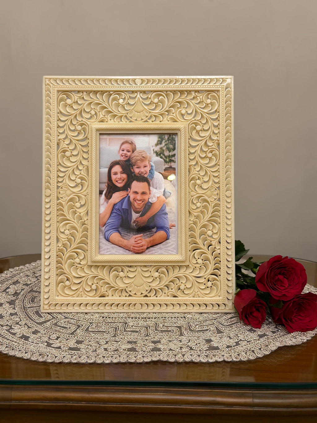 Ivory Look-Alike Royal Heritage Photo Frame