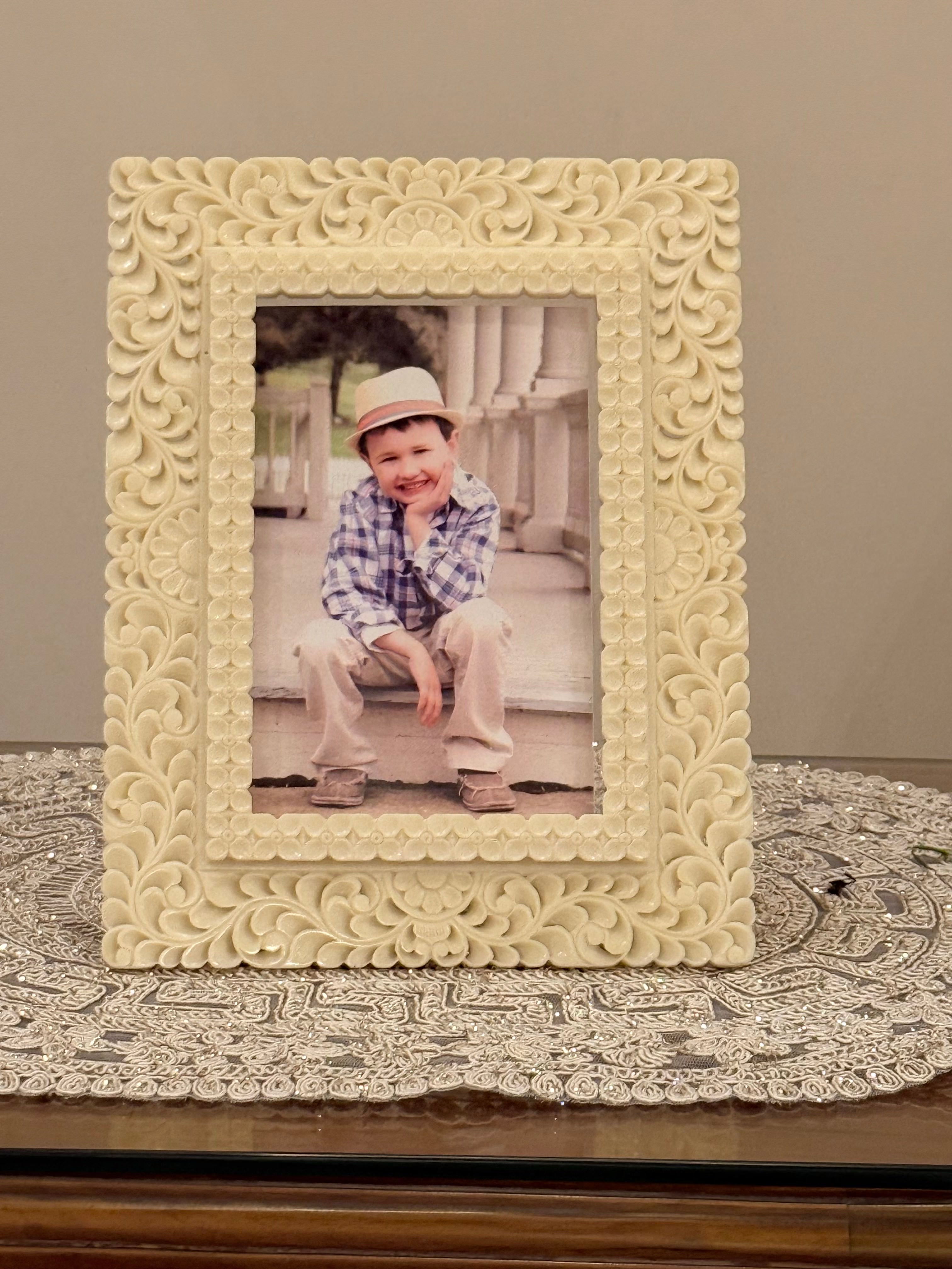 Ivory Look-Alike Eternal Memories Frame