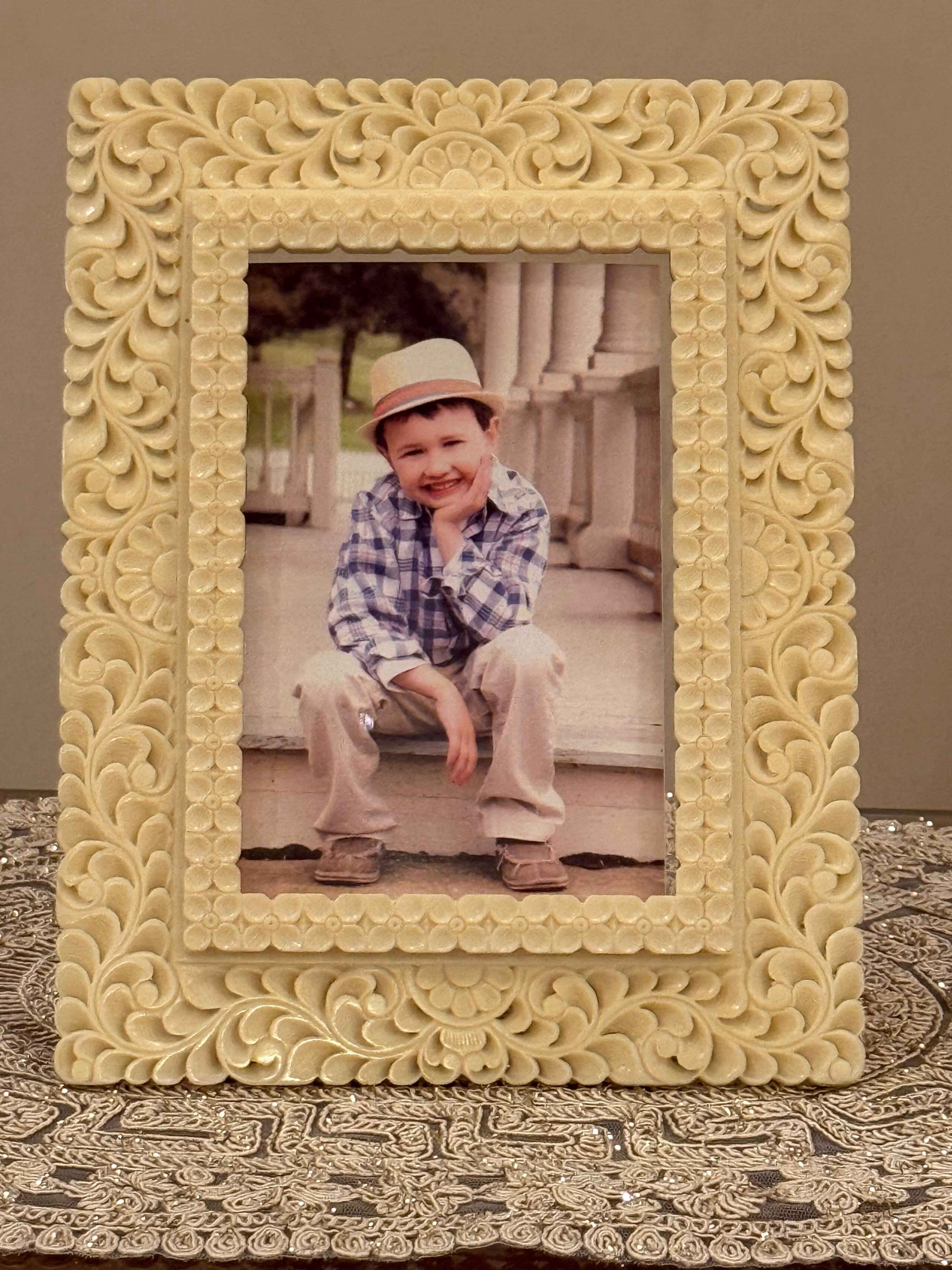 Ivory Look-Alike Eternal Memories Frame