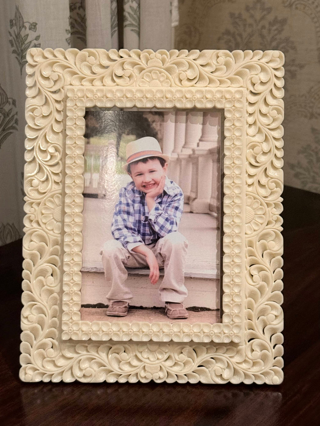 Ivory Look-Alike Eternal Memories Frame