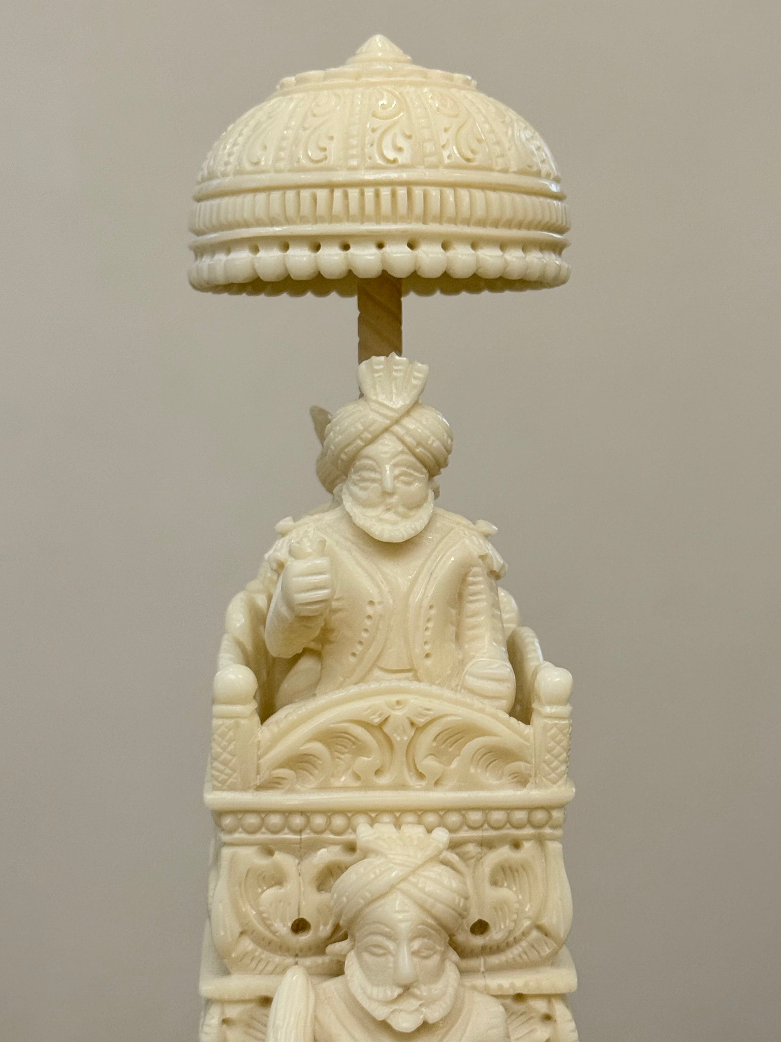 Ivory Look Alike Dome Hauda