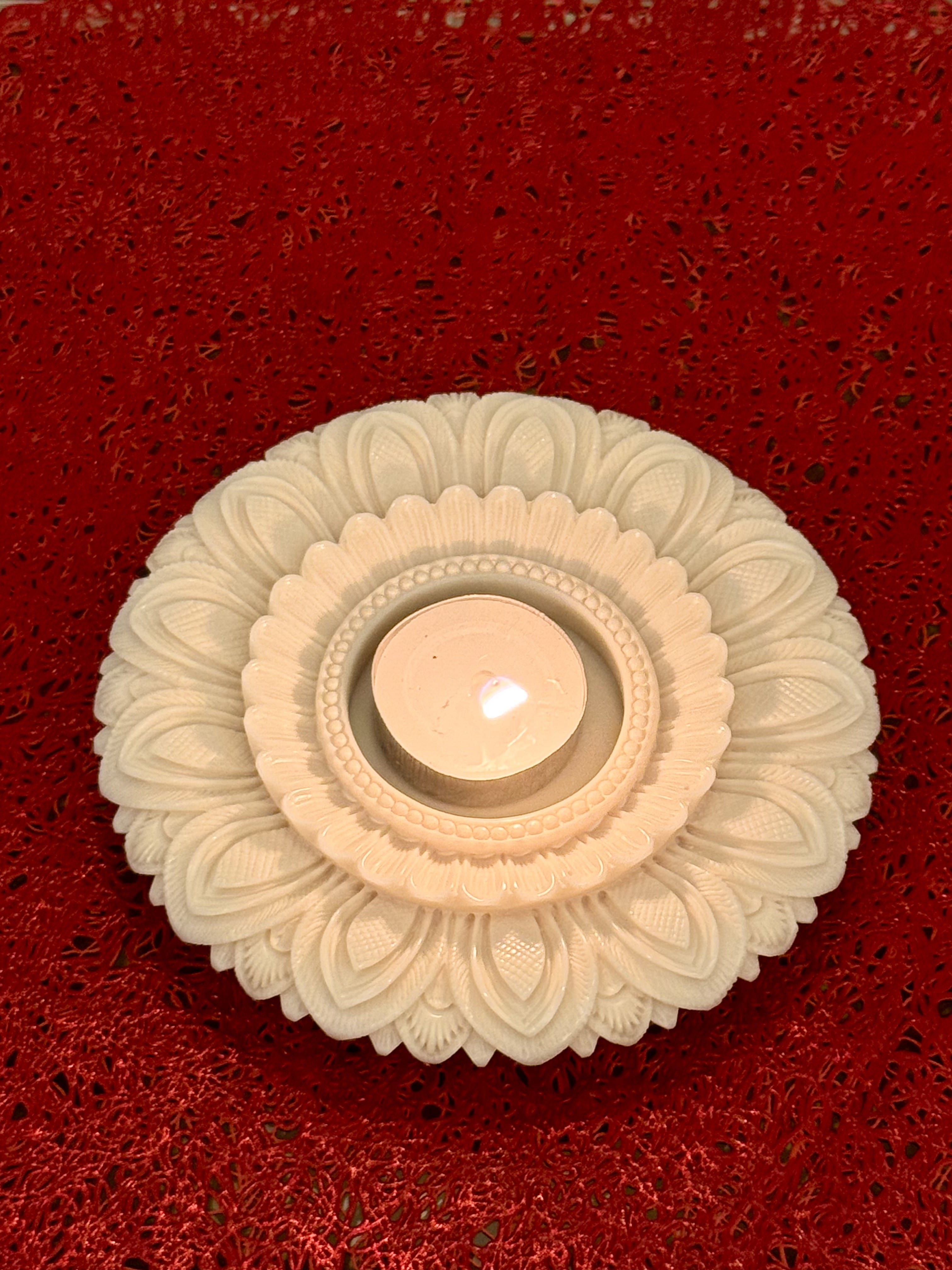 Ivory Look-Alike Sunflower Tealight Holder
