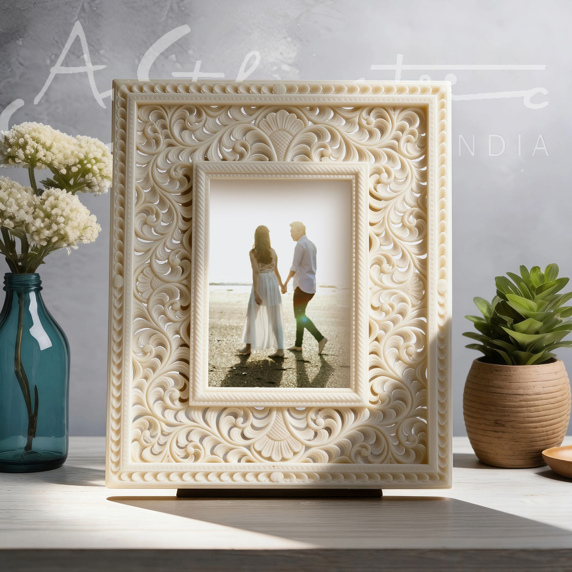 Ivory Look-Alike Royal Heritage Photo Frame